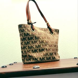 Michael kors monogram tote